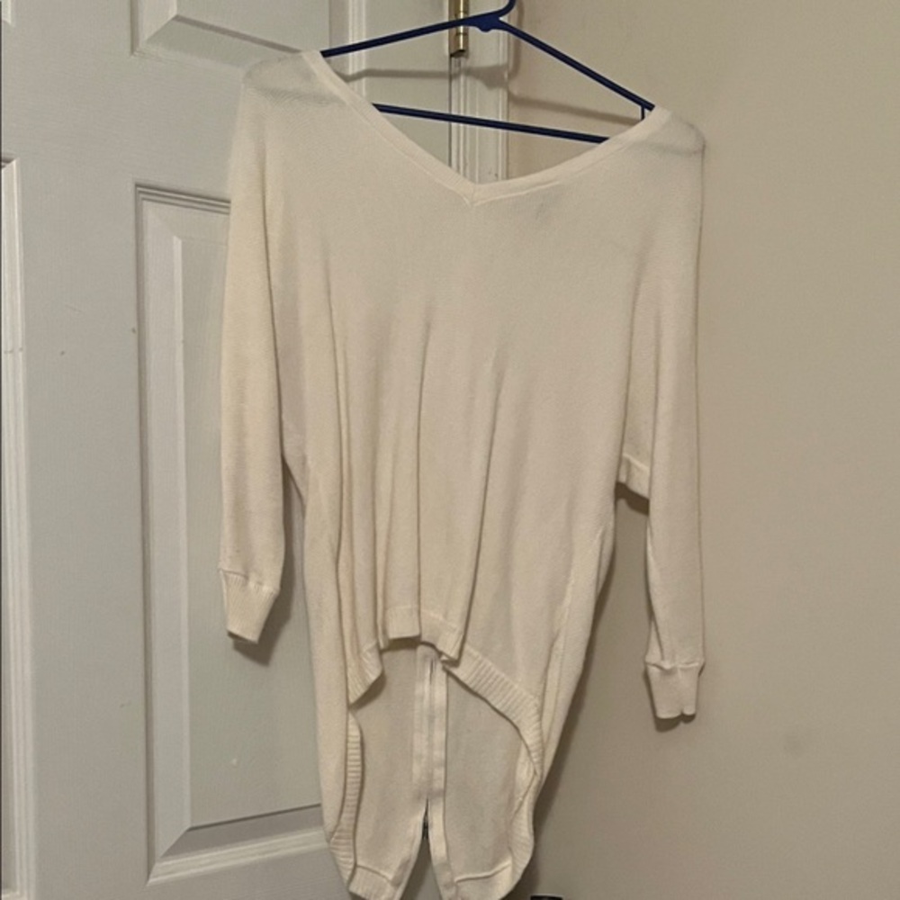 Elegant White V-Neck Zip Up Back Blouse